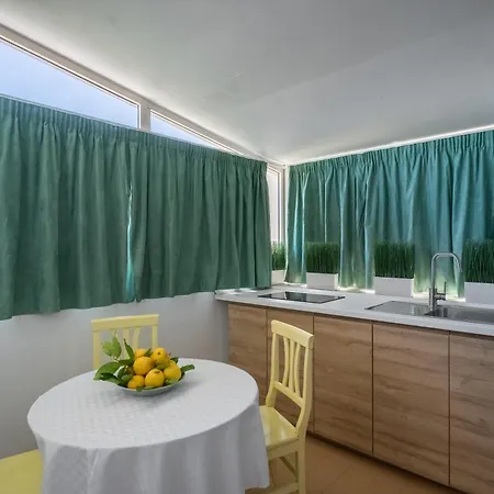 فندق مبيت وإفطار Perla Stabia كاستيلاّماري دي ستا