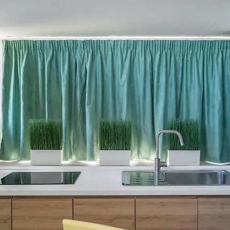 Perla Stabia 4* كاستيلاّماري دي ستا