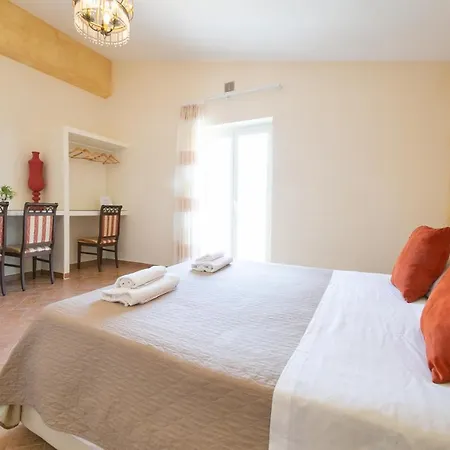 Perla Stabia 4*